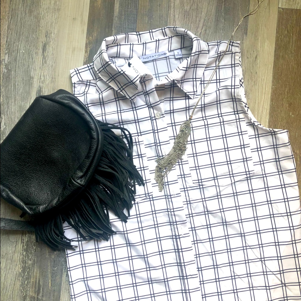 White/black sleeveless top